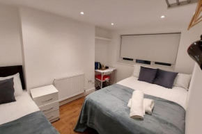 Central Cozy Home, London